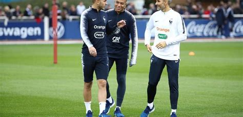 Comme déjà annoncé dans notre média, karim benzema arborera le 19 pour son grand retour chez les bleus. Qualifs Euro 2020 - Équipe de France. Des questions et un ...