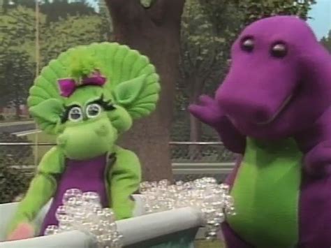 Barney The Dinosaurs Barney And Friends Pbs Kids Tween Dinosaur