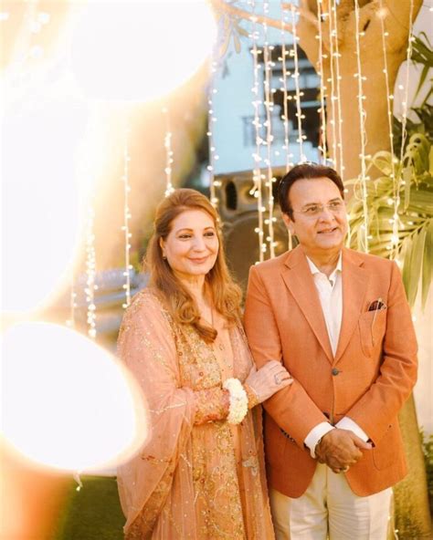 Minna Tariq Is A Glowing Bride At Her Nikkah Glimpses Of The Event In