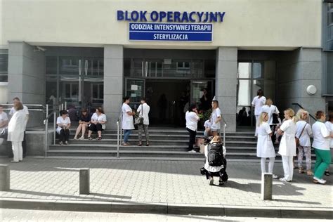 Bierze w nim udział około 40 szpitali. Strajk pielęgniarek w Lublinie. W szpitalu przy ...