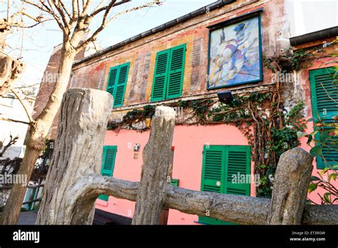 The Cabaret Au Lapin Agile Montmartre Paris France Stock Photo Alamy