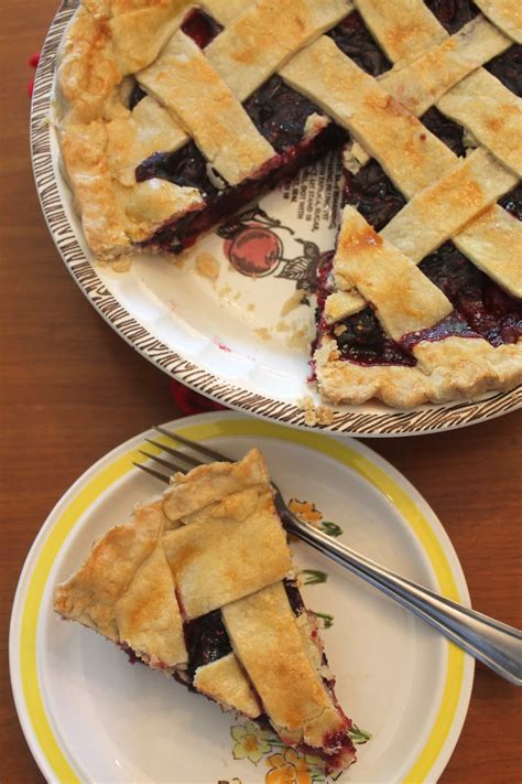 Savory Moments Mixed Berry Pie