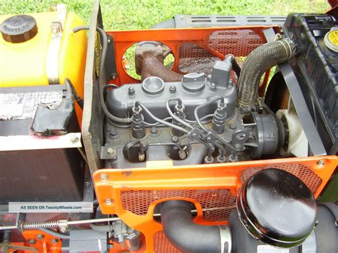 Style Kubota B7100 4 X 4 Hydrostatic Mower Tractor