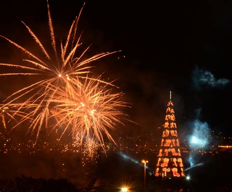 Top 10 Fireworks Displays Around The World
