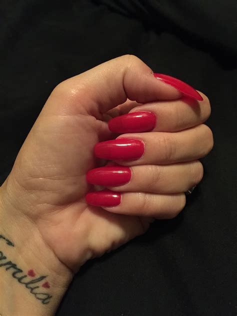 long red nails