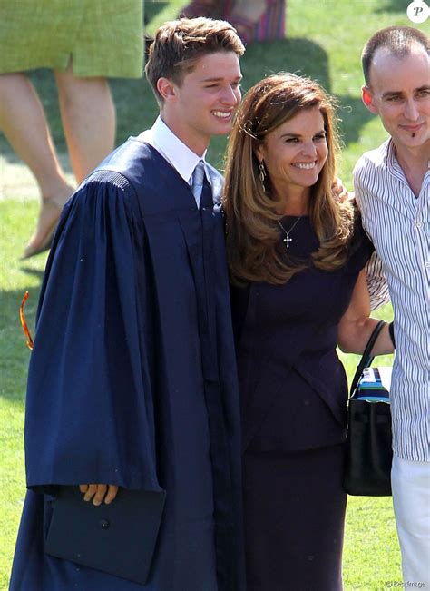 Embringué dans la tournée âge tendre et tête de bois : Maria Shriver et son fils Patrick Schwarzenegger lors de ...