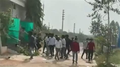 Telangana Dozens Barge Into House In Ranga Reddy Kidnap Doctor Cops