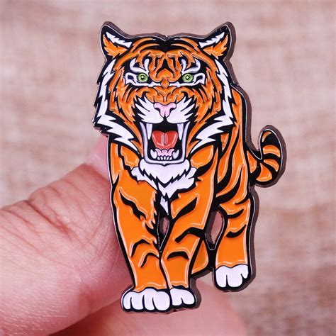 Tiger Hard Enamel Pin Animal Badge Brooch For Jewelry Accessory
