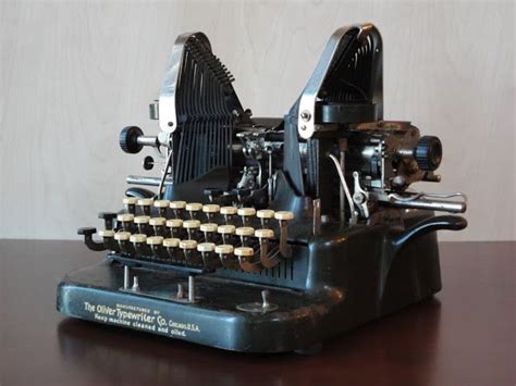 Oliver 5 Typewriter Vintage Typewriters Typewriter Antique Typewriter