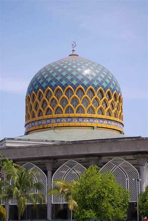 The sultan abdul samad building is walking distance from masjid jamek. Sultan Abdul Samad Mosque (Masjid KLIA) | The mosque dome ...