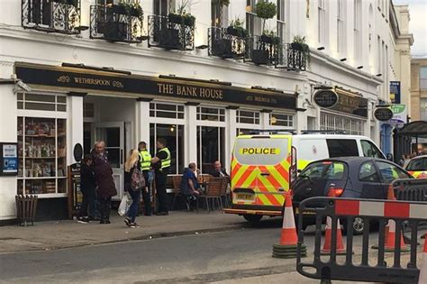 Men In Cheltenham S Bank House Wetherspoons Frogmarched Out And Into Police Van