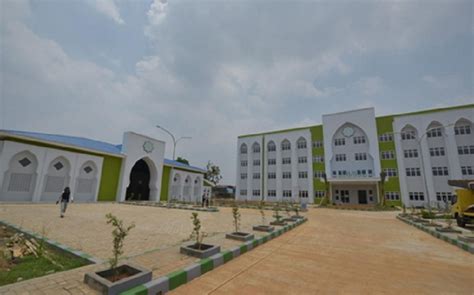 Universitas indonesia memiliki peringkat/ranking universitas terbaik negeri di indonesia yang berlokasi di depok dan jakarta. Hari Santri Nasional, Universitas Nahdlatul Ulama ...