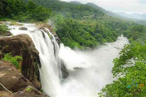Athirapally Falls Biggest Waterfalls In Kerala