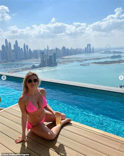Love Island S Zara Holland Strips To Hot Pink Bikini In Dubai Suspended Skypool Duk News