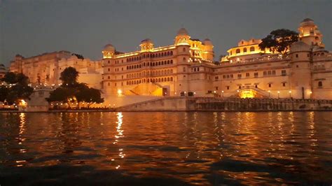 Udaipur City Palace Night View Youtube