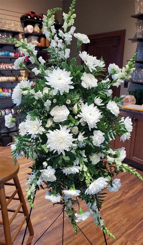 Pin By Zaisers Florist And Greenhouse On Funeral Flowers And Wedding