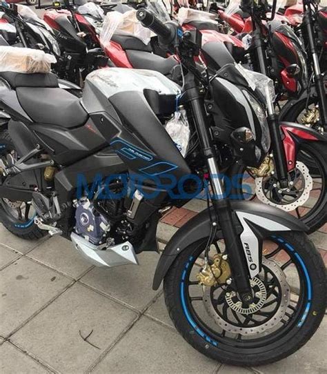 Bajaj pulsar ns200 is a sports bike available at a price of rs. Bajaj Pulsar 200 NS with Fuel Injection & ABS reaches dealers