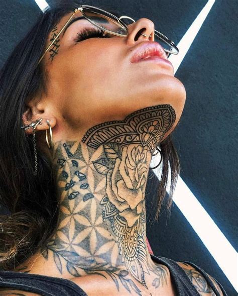 Ink Models Posing For Photo Cameras Girl Neck Tattoos Girl Tattoos