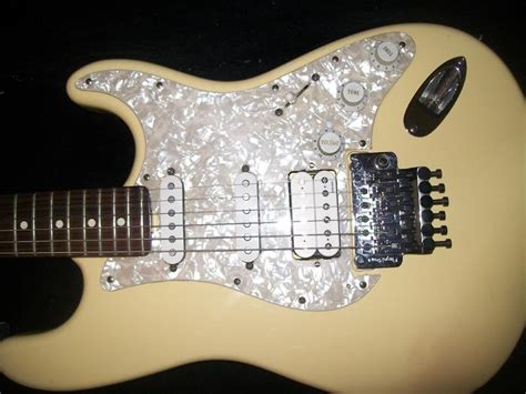 Fender American Special Floyd Rose Classic Stratocaster Hss Image