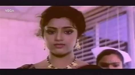 Nadodi Mannan Tamil Movie Sarath Kumar Saves Meena From The Gang