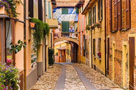 10 Gorgeous Small Towns In Italy Travel Babamail
