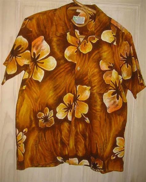 Hawaiian Print Kauai Shirt Handal Great Label Bold Hibiscus Vintage 70s