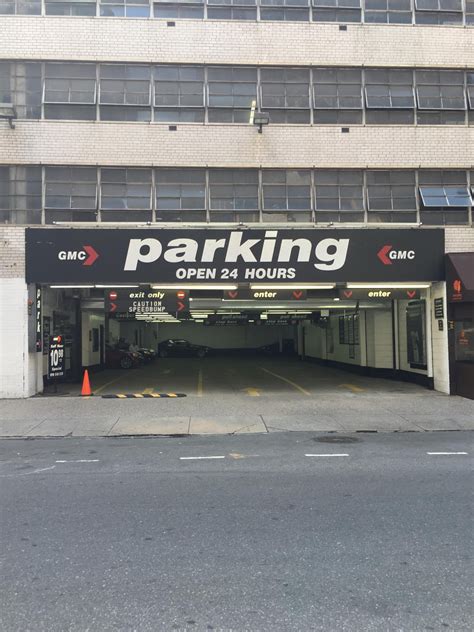 W Th St Garage Parking In New York Parkme