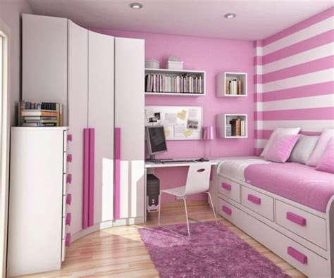 Teenage girls' bedroom decor should be different from a little girl's bedroom. Inspiring Creative and Amazing Bedrooms for Teenage Girls ...