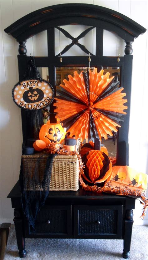Our collection of halloween décor includes plenty of options to suit every taste. 30 Cool Modern Halloween Decorations Ideas - Decoration Love