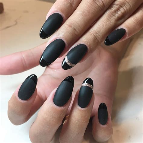 How Gorgeous Are These Black Matte Nails With Gloss Tops And Gold