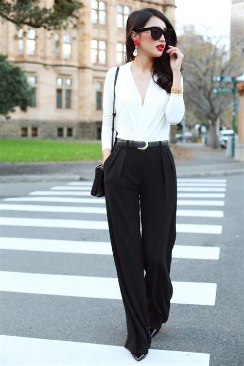 31 Black And White Work Outfits For Women 2022