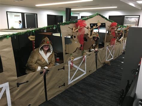 Awesome Office Reindeer Stables Christmas Cubicle Decorations Office