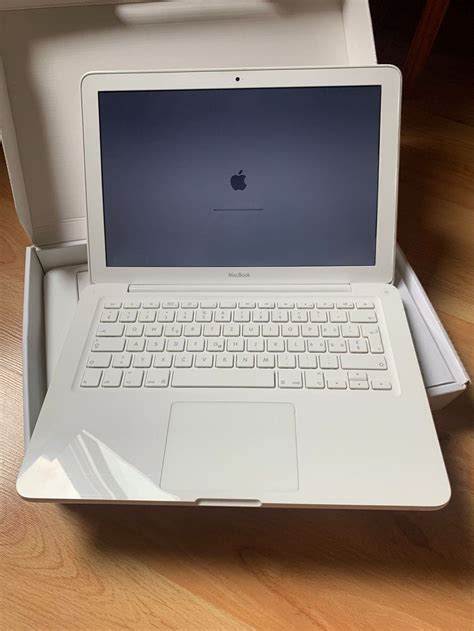Apple Macbook 13 White Edition Kaufen Auf Ricardo