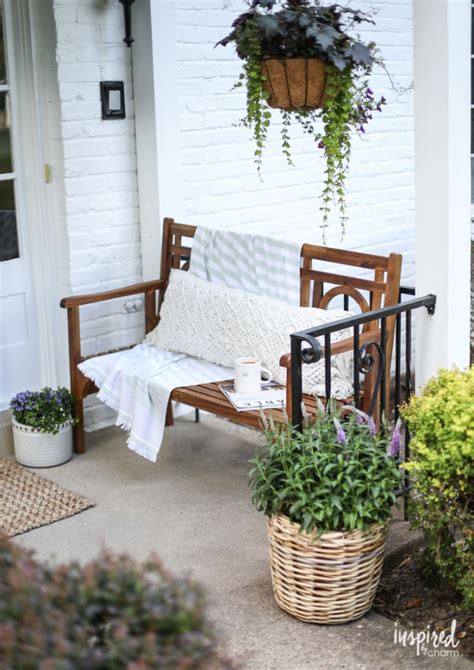 This autumn, play up the natural scenery right outside your door by decorating your front porch. Front Porch Decorating Ideas and Outdoor Styling Tips