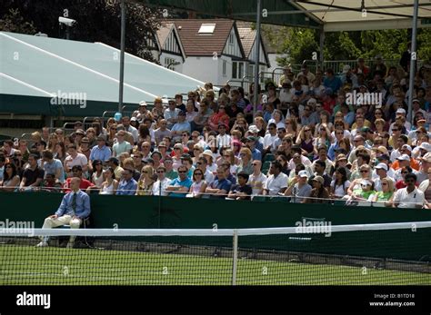 Wimbledon Tennis Spectators Hi Res Stock Photography And Images Alamy