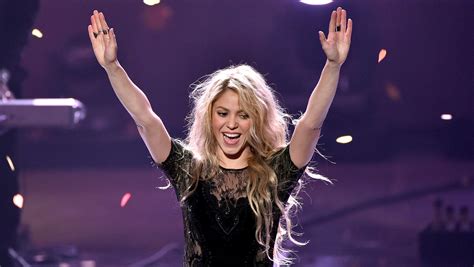 Shakira Celebrates Birthday With No Makeup Selfie