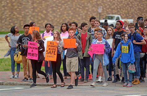 Richmond Public Schools Students Stage Walkout News And Features