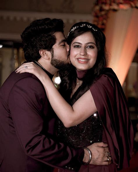A Vibrant Delhi Wedding With A Cute Love Story Of Two Best Friends
