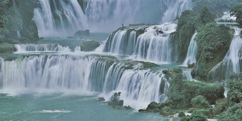 Beautiful Scenic Waterfall Hd Wallpaper Wallpapersqu