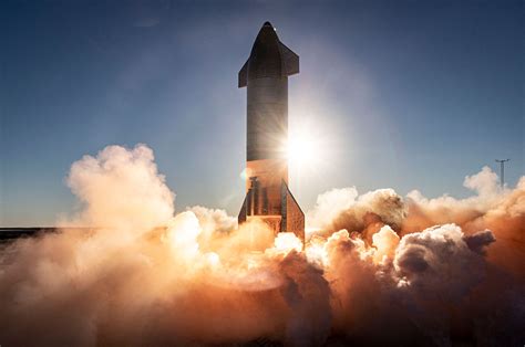 Nasa Picks Spacex Starship To Land Next Astronauts On Moon Since Apollo