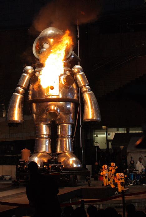 Giant Baby Robot Spits Fire On Roppongi Pics Pink Tentacle