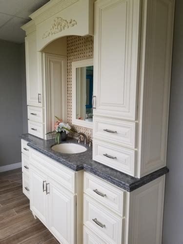 Showcase Cabinetry Lapeer Michigan See Our Custom Cabinet Photos