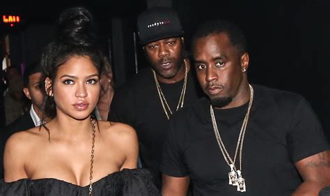 Sean ‘diddy Combs And Girlfriend Cassie Hold Hands At A Party In Miami