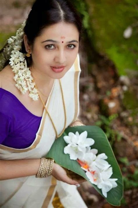 The first malayalam month chingam is named from the. Malayalam Hot Actress Sexy Saari Photos | Hot indian ...