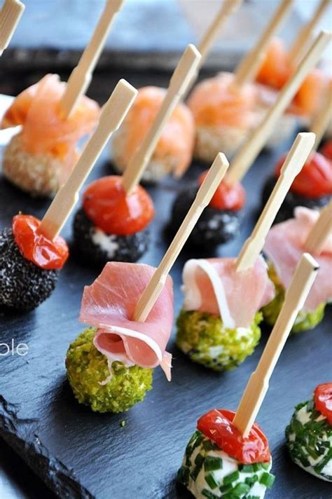 I'm part of a rotating heavy appetizer/cocktails party in my building. 25 BEST Appetizers to Serve for Holiday Party Entertaining! | Appetizer recipes, Party food ...