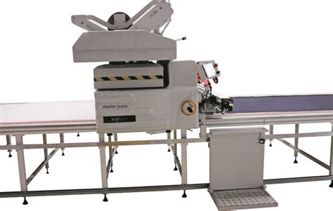Fully Automatic Turntable Fabric Spreading Machine From Unicraft