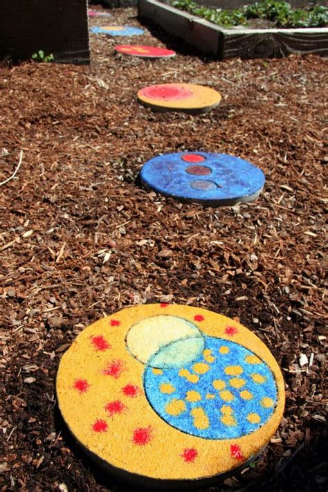 Creative Diy Garden Stepping Stones The Owner Builder Network