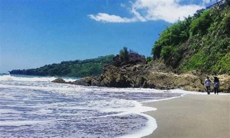 Pantai pelabuhan ratu memiliki ombak yang cukup besar sehingga cocok sekali untuk olahraga selancar. Tiket Masuk Pantai Cibangban Sukabumi + Hotel Penginapan di Pelabuhan Ratu Jawa Barat ...