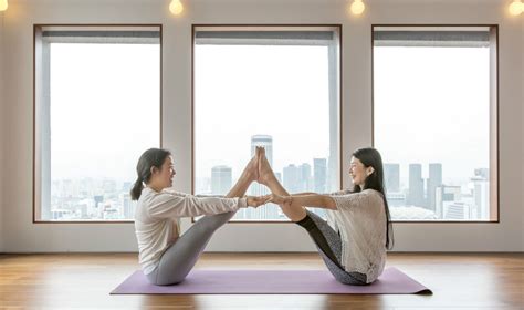 yoga classes in singapore ashtanga hot yoga and more honeycombers