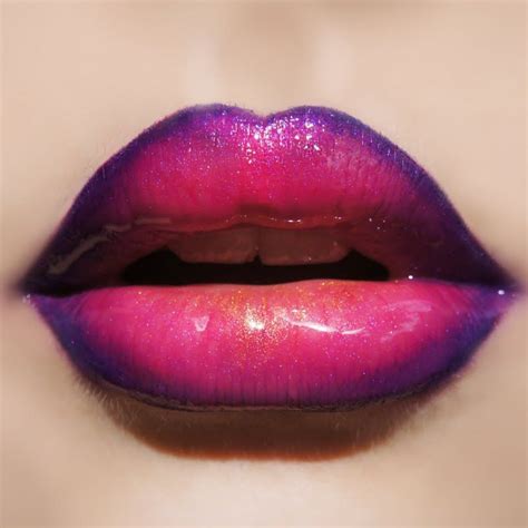 These Yummy Ombre Lips In Gradient Berry And Violet Get A Hint Of Gold